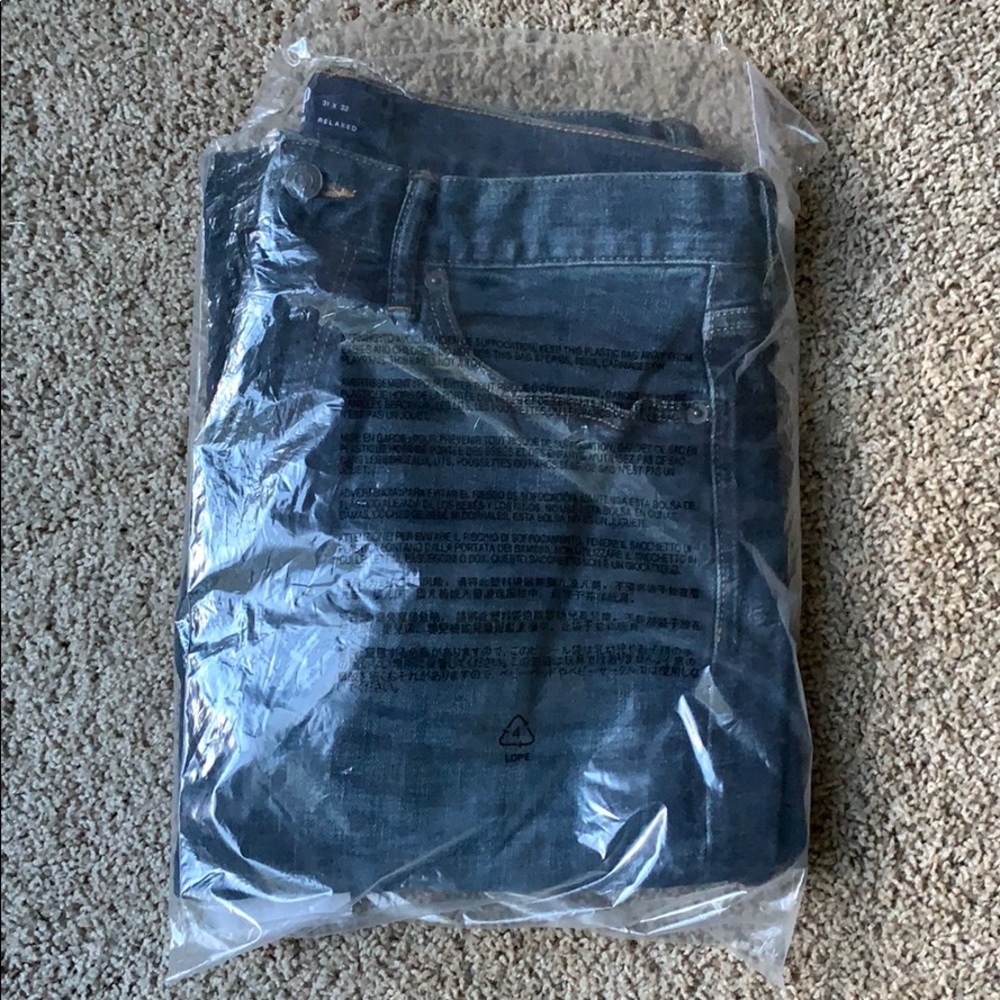 NWT, Men’s GAP Relaxed Dark Wash Jeans